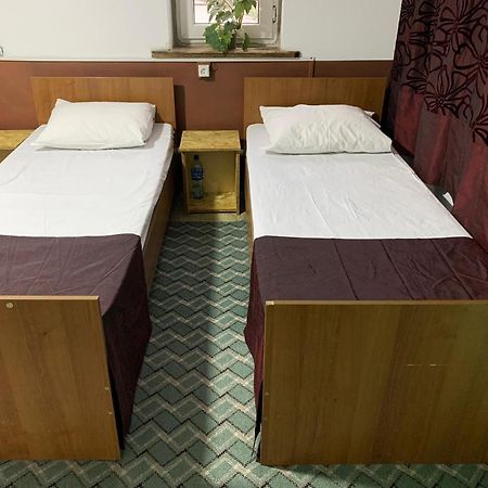Bozui Hostel Bishkek Exterior foto
